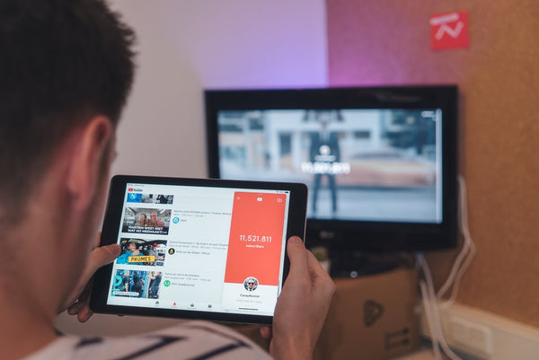 This 84-Year-Old Gamer Has More Than 900,000 ‘Grandkids’